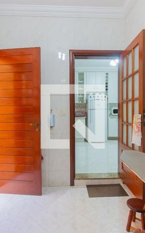 Casa à venda com 365m², 4 quartos e 10 vagas Casa à venda com 365m², 4 quartos e 10 vagasÁrea de Serviço