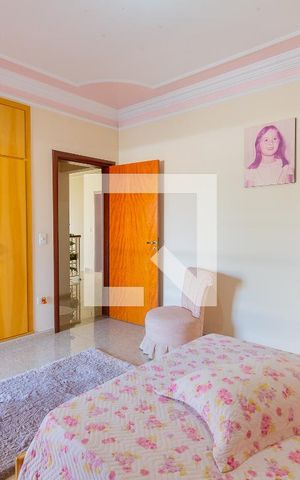 Casa à venda com 365m², 4 quartos e 10 vagas Casa à venda com 365m², 4 quartos e 10 vagasQuarto 2