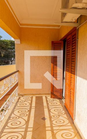 Casa à venda com 365m², 4 quartos e 10 vagas Casa à venda com 365m², 4 quartos e 10 vagasvaranda