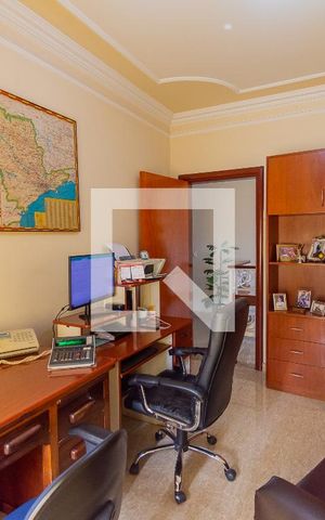 Casa à venda com 365m², 4 quartos e 10 vagas Casa à venda com 365m², 4 quartos e 10 vagasQuarto 3