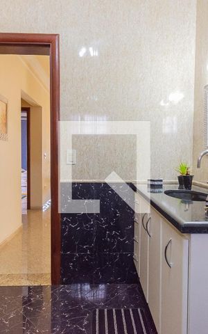 Casa à venda com 365m², 4 quartos e 10 vagas Casa à venda com 365m², 4 quartos e 10 vagasBanheiro Social