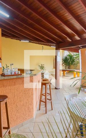 Casa à venda com 365m², 4 quartos e 10 vagas Casa à venda com 365m², 4 quartos e 10 vagasÁrea comum - Churrasqueira