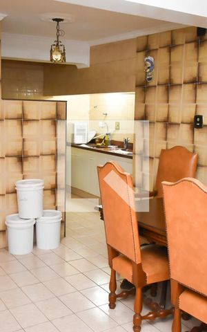 Casa para alugar com 230m², 4 quartos e sem vaga Casa para alugar com 230m², 4 quartos e sem vagaCozinha