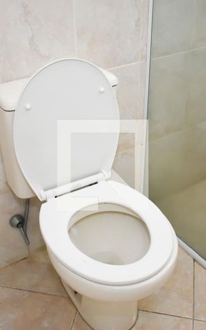 Casa para alugar com 230m², 4 quartos e sem vaga Casa para alugar com 230m², 4 quartos e sem vagaBanheiro da Suíte 1