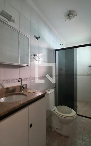 Apartamento para alugar com 100m², 3 quartos e 2 vagasBanheiro da Suíte