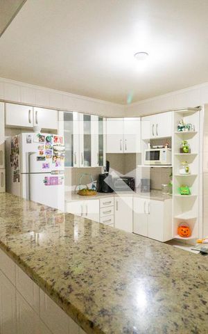 Apartamento à venda com 78m², 2 quartos e sem vaga Apartamento à venda com 78m², 2 quartos e sem vagaCozinha