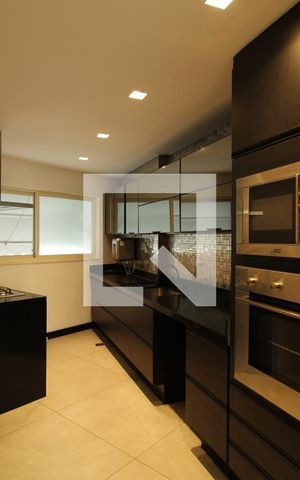Apartamento à venda com 385m², 5 quartos e 4 vagasCozinha
