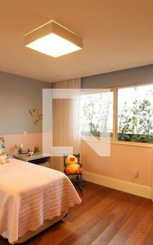 Apartamento à venda com 385m², 5 quartos e 4 vagasSuíte 1