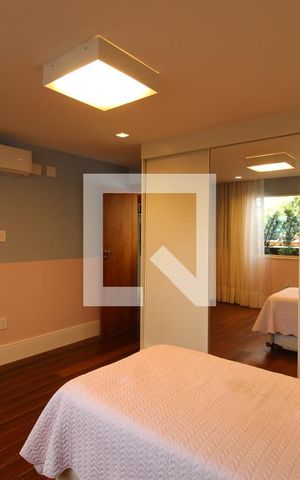 Apartamento à venda com 385m², 5 quartos e 4 vagasSuíte 1