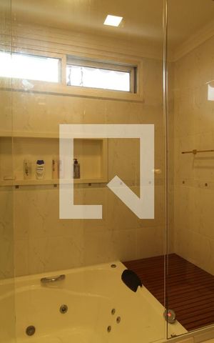 Apartamento à venda com 385m², 5 quartos e 4 vagasBanheiro - Suíte 2