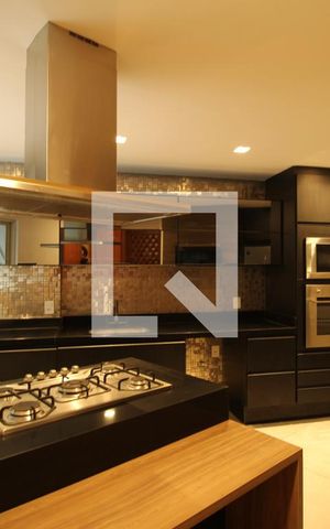 Apartamento à venda com 385m², 5 quartos e 4 vagasCozinha