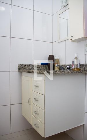 Apartamento à venda com 68m², 2 quartos e 1 vagaBanheiro Social