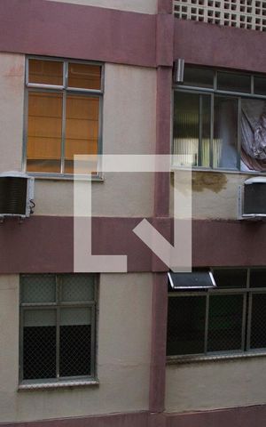 Apartamento à venda com 68m², 2 quartos e 1 vagaSala - Janela