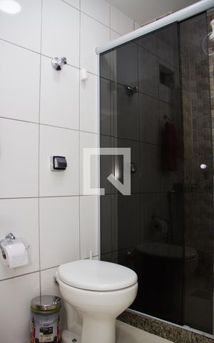 Apartamento à venda com 68m², 2 quartos e 1 vagaBanheiro Social