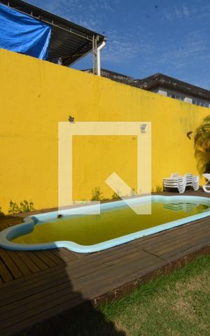 Casa à venda com 448m², 3 quartos e 2 vagasQuintal - Piscina