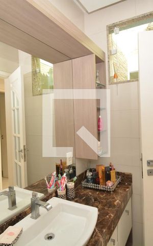 Casa à venda com 448m², 3 quartos e 2 vagasBanheiro