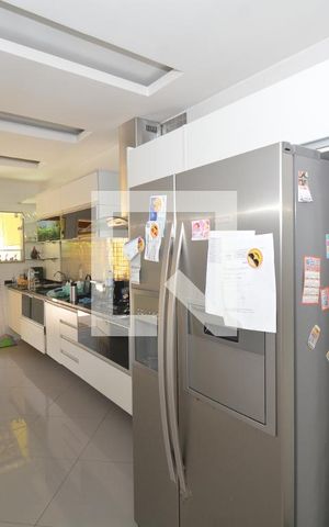 Casa à venda com 448m², 3 quartos e 2 vagasCozinha