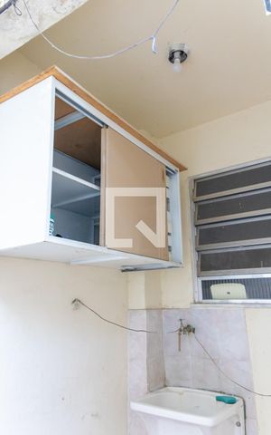 Apartamento à venda com 85m², 2 quartos e sem vaga Apartamento à venda com 85m², 2 quartos e sem vagaÁrea de Serviço