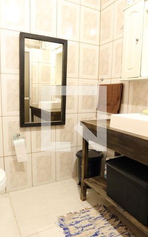 Casa à venda com 363m², 2 quartos e 2 vagasBanheiro