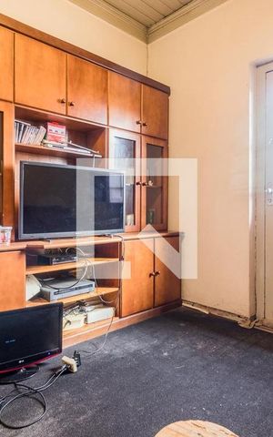 Casa à venda com 500m², 4 quartos e 4 vagas Casa à venda com 500m², 4 quartos e 4 vagasDormitório
