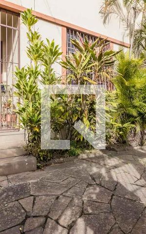 Casa à venda com 500m², 4 quartos e 4 vagas Casa à venda com 500m², 4 quartos e 4 vagasJardim