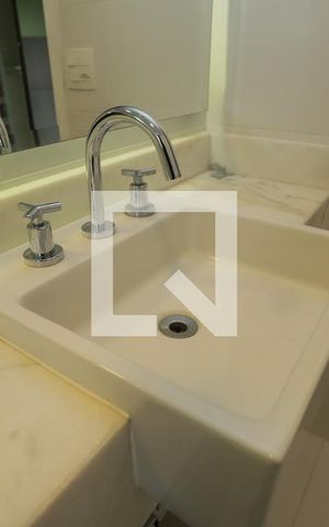 Apartamento para alugar com 163m², 3 quartos e 3 vagasBanheiro do Quarto 3