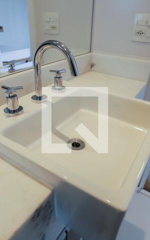 Apartamento para alugar com 163m², 3 quartos e 3 vagasBanheiro do Quarto 1