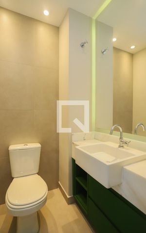 Apartamento para alugar com 163m², 3 quartos e 3 vagasLavabo