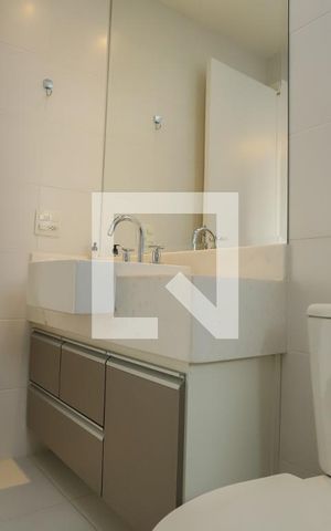 Apartamento para alugar com 163m², 3 quartos e 3 vagasBanheiro do Quarto 2