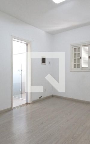 Casa à venda com 272m², 4 quartos e 3 vagasSuíte
