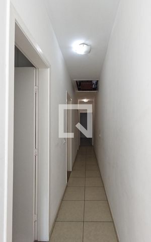 Casa à venda com 272m², 4 quartos e 3 vagasCorredor