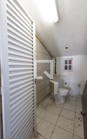Casa à venda com 272m², 4 quartos e 3 vagasQuarto de Serviço