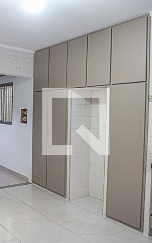 Casa à venda com 180m², 4 quartos e 4 vagas Casa à venda com 180m², 4 quartos e 4 vagasCozinha