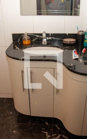 Casa à venda com 250m², 3 quartos e 2 vagasBanheiro