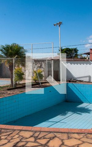 Casa à venda com 250m², 3 quartos e 2 vagasPiscina