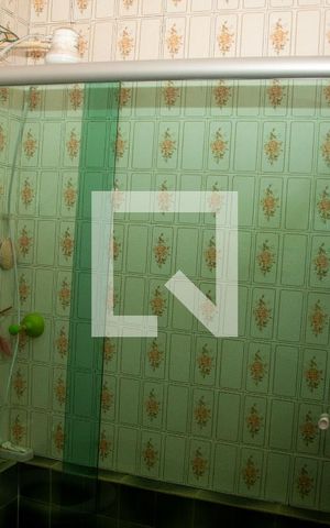Casa à venda com 250m², 3 quartos e 2 vagasBanheiro da Suíte