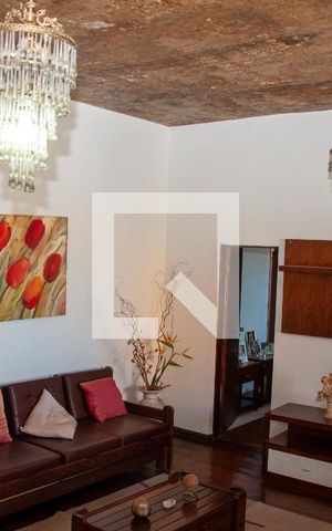 Casa à venda com 250m², 3 quartos e 2 vagasSala de Estar