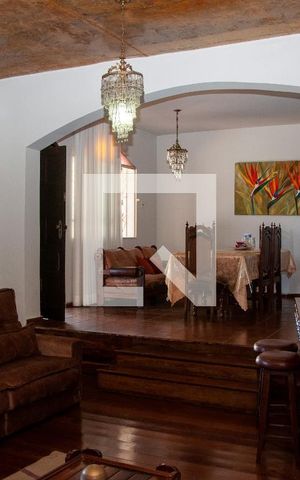 Casa à venda com 250m², 3 quartos e 2 vagasSala de Estar