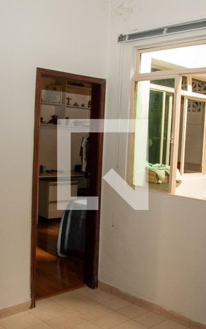 Casa à venda com 250m², 3 quartos e 2 vagasSala de TV