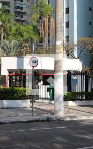 Apartamento à venda com 99m², 3 quartos e 2 vagas Apartamento à venda com 99m², 3 quartos e 2 vagasFachada
