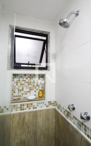 Apartamento à venda com 99m², 3 quartos e 2 vagas Apartamento à venda com 99m², 3 quartos e 2 vagasBanheiro