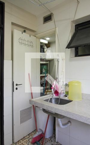 Apartamento à venda com 99m², 3 quartos e 2 vagas Apartamento à venda com 99m², 3 quartos e 2 vagasÁrea de Serviço