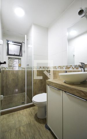 Apartamento à venda com 99m², 3 quartos e 2 vagas Apartamento à venda com 99m², 3 quartos e 2 vagasBanheiro
