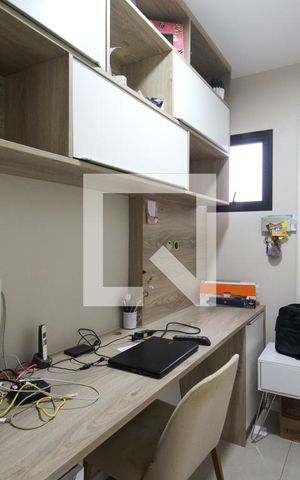 Apartamento à venda com 99m², 3 quartos e 2 vagas Apartamento à venda com 99m², 3 quartos e 2 vagasQuarto Reversível - Escritório