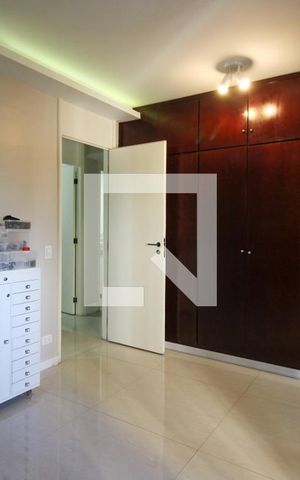 Apartamento à venda com 99m², 3 quartos e 2 vagas Apartamento à venda com 99m², 3 quartos e 2 vagasSuíte