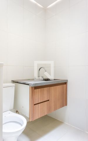 Casa para alugar com 114m², 3 quartos e 1 vaga Casa para alugar com 114m², 3 quartos e 1 vagaBanheiro