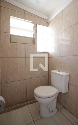 Casa à venda com 250m², 2 quartos e 4 vagasBanheiro