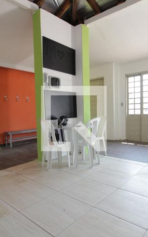 Casa à venda com 250m², 2 quartos e 4 vagasSala/Cozinha