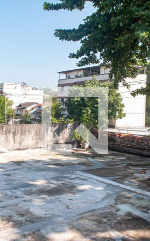 Casa à venda com 155m², 4 quartos e 2 vagas Casa à venda com 155m², 4 quartos e 2 vagasterraço