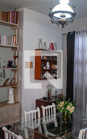 Casa à venda com 155m², 4 quartos e 2 vagas Casa à venda com 155m², 4 quartos e 2 vagassala